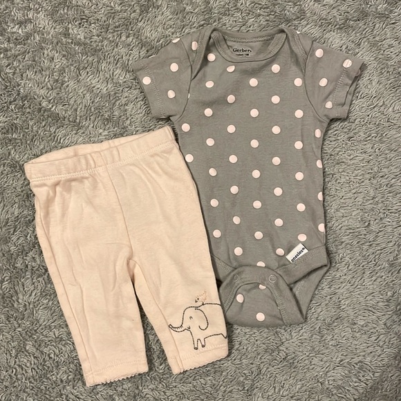 Baby girl Newborn bundle - Picture 4 of 9